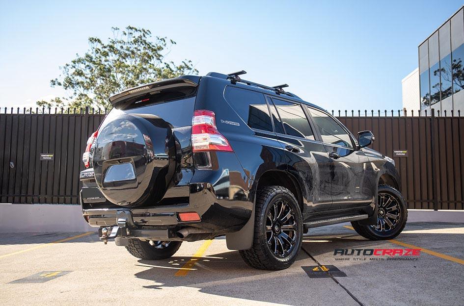 TOYOTA-PRADO-DIESEL-GLOSS-BLACK-MILLED-ACCENTS